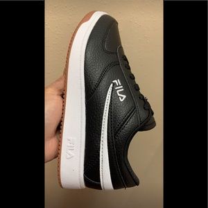 Kid’s Sneakers  Shoes Fila 
Size : 3.   EUR : 35.   Mex : 21.5 Cm